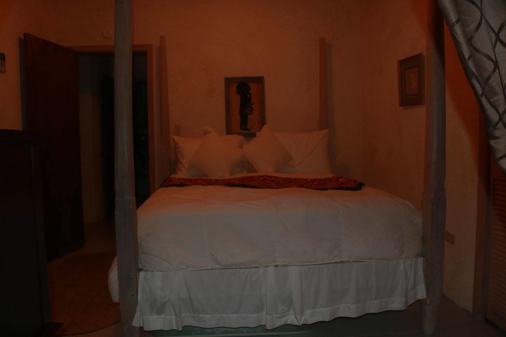 The Sugar Apple Lodging Dunmore Town Esterno foto