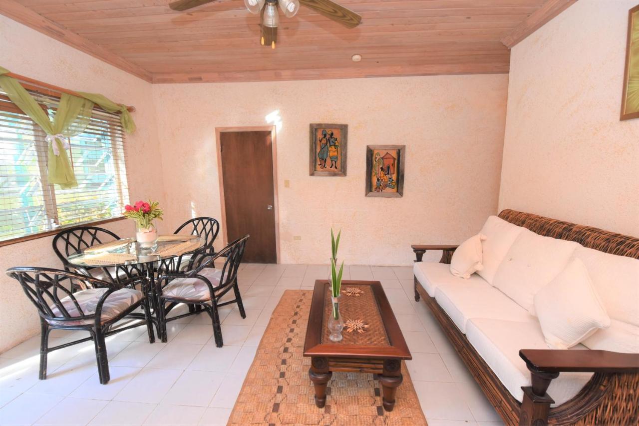 The Sugar Apple Lodging Dunmore Town Esterno foto