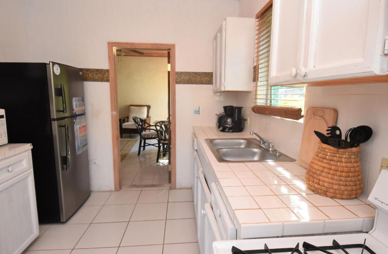 The Sugar Apple Lodging Dunmore Town Esterno foto
