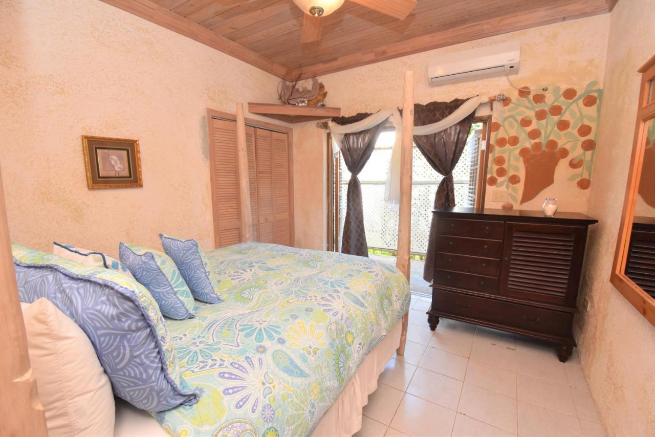 The Sugar Apple Lodging Dunmore Town Esterno foto